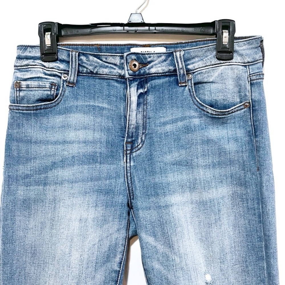 PISTOLA AUDREY MID-RISE SKINNY CROP DISTRESSED RAW HEM DESTROYED KNEE.
CASUAL - Picture 6 of 10